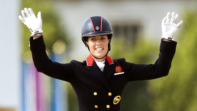 Britka Charlotte Dujardinová se stala olympijskou vítězkou v drezuře (9. srpna 2012)
