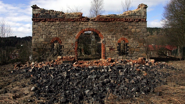 Nkdej vysok pec v indelov na Sokolovsku byla soust elezren vybudovanch v roce 1839.