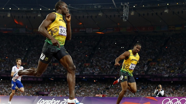 LEGENDA. Jamajan Usain Bolt obhájil zlatý double z Pekingu a po stovce vyhrál