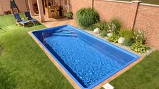 Kdo vas neodzimuje bazén, riskuje, e se ve vod kvli oteplování objeví asy. 