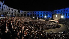 Aréna p�i filmovém festivalu v chorvatské Pule