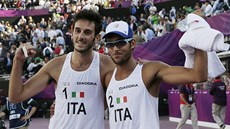 VYHRÁLI. Italský beachvolejbalový pár Paolo Nicolai (vlevo) a Daniele Lupo...