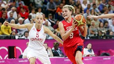 PRVNÍ VÝHRA. eské basketbalistky slaví první úspch na olympijském turnaji v Londýn. Zdolaly Chorvatsko.