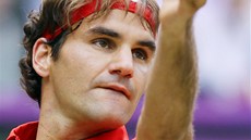 �výcar Roger Federer p�i utkání s Argentincem Juanem Martínem del Potrem. (3....