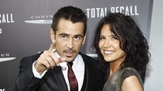 Colin Farrell piel na premiéru filmu Total Recall se sestrou Claudií.