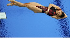 ZLATÝ SKOK. Čínská skokanka do vody Wu Min-sia získala zlatou medaili.