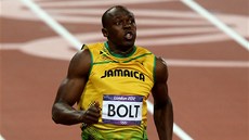 ZLATÝ FINI. Jamajský sprinter Usain Bolt s pehledem vyhrál závod na 100 metr.