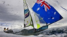 Australští jachtaři Nathan Outteridge dominovali na olympiádě závodům ve třídě
