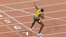STELEC. Usain Bolt ani v Londýn nezapomnl na své trafiní gesto. 