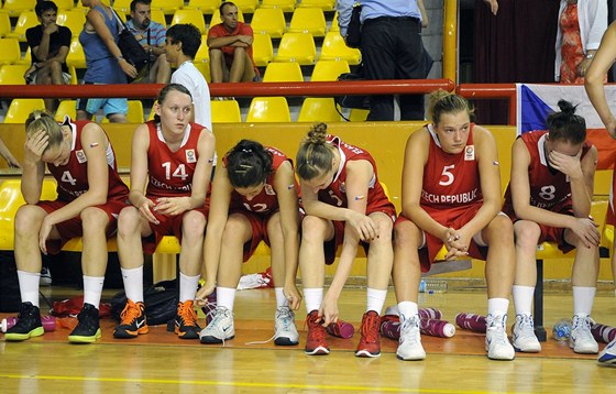 LOSKÝ PLÁ. eské basketbalistky do 20 let loni oplakaly, e se jim nepodailo postoupit na turnaj do maarského Debrecínu.