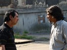 Romský aktivista Kumar Wishwanathan (vpravo) a správce budovy pan Bandy (16. 8.