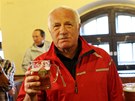 Cestou ze Snky prezident ochutnal Paroháe v novém pivovaru na Luní boud.