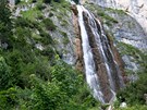 Vodopád Dalfazer Wasserfall nad osadou Buchau