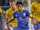 BRAZILSKÁ HVZDA. Brazilský supertalent Neymar v pátelském duelu se védskem.