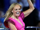 Emma Buntonová ze Spice Girls na závreném ceremoniálu olympiády (12. srpna...