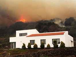 La Gomera patí k nejvyhledávanjím letním stediskm Kanárských ostrov. ...