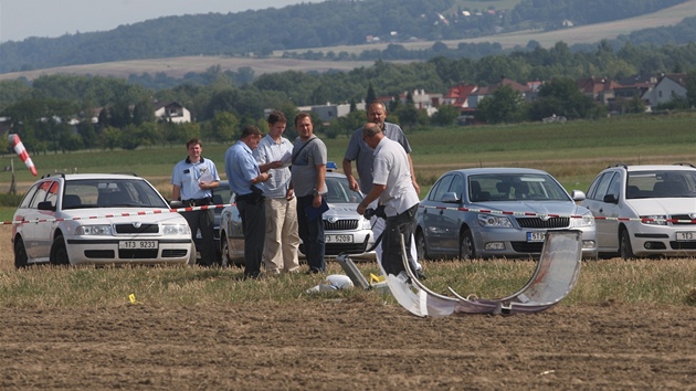 Tragick nehoda malho letounu v Dolnm Beneov na Opavsku. (16. srpna 2012)