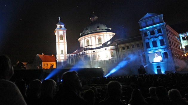 Laserov show na zmku v Jaromicch nad Rokytnou. (18. srpna 2012)