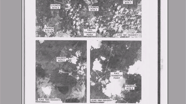 Interkontinentální balistické střely, připravené 500 km východně od Moskvy, zachycené na snímku z KH-2 z roku 1961 (z dokumentu The CORONA Story, odtajněno 2010)