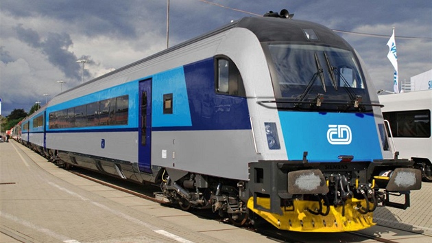 Vizualizace soupravy railjet v barvch eskch drah.