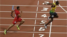 MÁ NÁSKOK. Usain Bolt byl poslední z jamajské tafety a práv jeho výkon byl