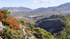 Sierra de las Nieves. Pohled z vyhlídky Guarda Forestal na El Burgo