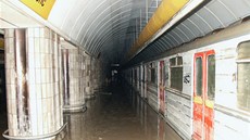 Zaplavené metro - stanice Florenc 2002