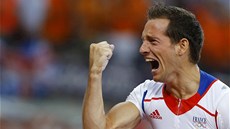 ZVLÁDL JSEM TO! Zlato mezi tykai vybojoval Francouz Renaud Lavillenie.