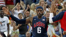 Basketbalisté USA slaví olympijské zlato v Riu 2016.