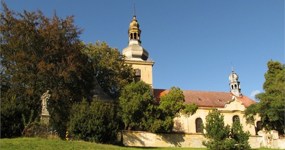 Kostel narození panny Marie v Bukovicích, které spadají pod Podboany, nabídla