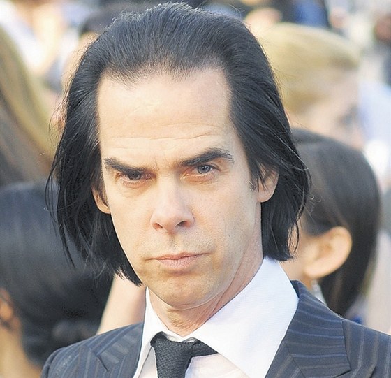 Nick Cave se krom svých vlastních hudebních projekt vnuje psaní filmových...