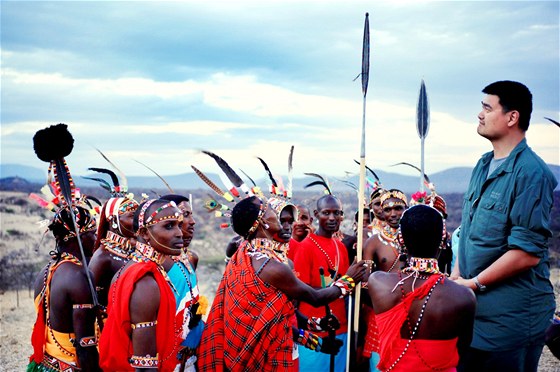 S MASAJSKÝMI BOJOVNÍKY. Masajové jsou proslulí svou vytáhlou postavou, na 229