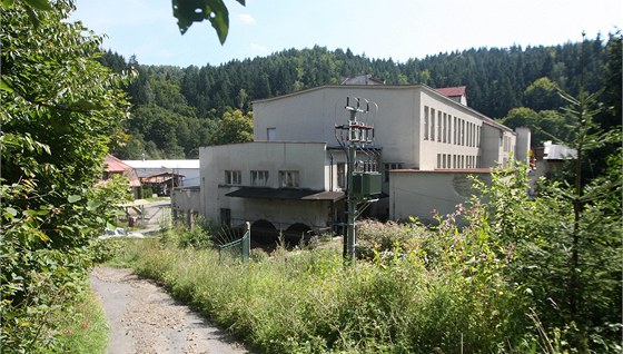 Budova továrny Seba v Plavech se uzavela v pondlí. Majitel se ani neobtoval
