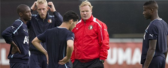 V erveném trenér Ronal Koeman