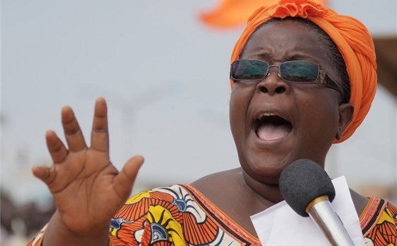 Isabelle Ameganviová vyzývá eny Toga k sexuální stávce (25. srpna 2012)