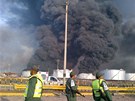 Výbuch plynu v nejvtí venezuelské rafinerii (25. srpna 2012)