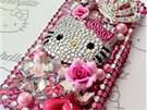 Hello Kitty je oblíbeným vzorem ochranných kryt pro iPhone 4/4S. I za pouití...