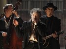 Bob Dylan vystoupil 13. února 2011 na Grammy za doprovodu spojených skupin