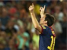 TO JE PRO TEBE, BABI. Argentinský fotbalista Lionel Messi posílá góly do nebe