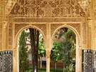 Alhambra dodnes fascinuje vypracovaností výzdoby.