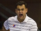 Trenér eské basketbalové reprezentace Pavel Budínský slaví jede z ko svého