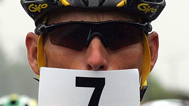 JSEM KRÁL. Lance Armstrong vyhrál sedmkrát nejslavnjí cyklistický závod svta