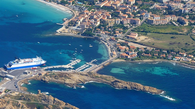 Lille Rousse na severnm pobe Korsiky