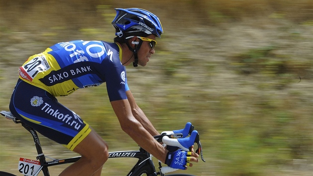ZPÁTKY VE HE. Alberto Contador po vyprení dopingového trestu znovu v
