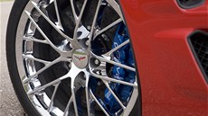 piková verze Corvette ZR1 má karbon-keramické brzdy.