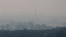 Z chemiky Synthesia v Semtín unikl velký mrak oxid dusíku. (21. 8. 2012) 