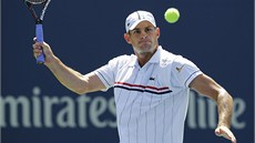 SOUSTEDÍM SE. Andy Roddick v utkání prvního kola US Open v New Yorku.