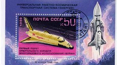 Známka vydaná k příležitosti startu raketoplánu Buran s raketou Eněrgija