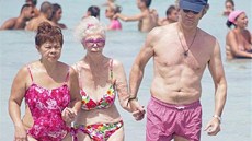 Vévodkyn� z Alby s man�elem a kamarádkou na ostrov� Formentera (srpen 2012) 