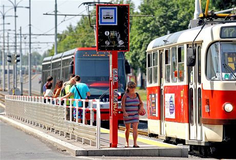 V Praze by nov mohly na znamení stavt i tramvaje. (Ilustraní snímek)